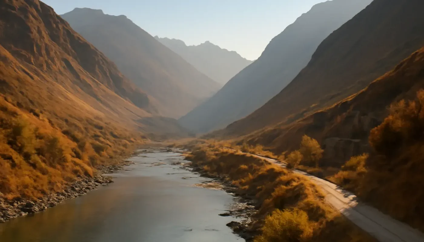 Badrinath valley and Alaknanda River in Uttarakhand